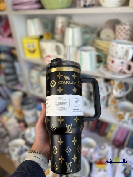 اسود LV