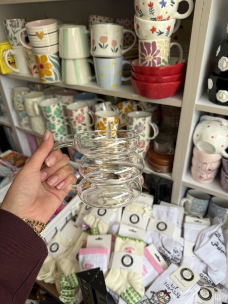 شفاف متعرج